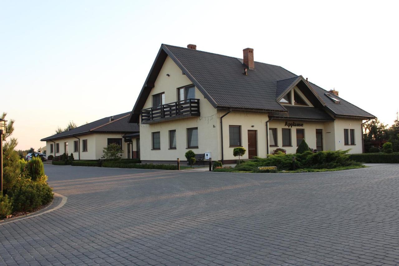 Restauracja Applause Ludwin Exterior foto