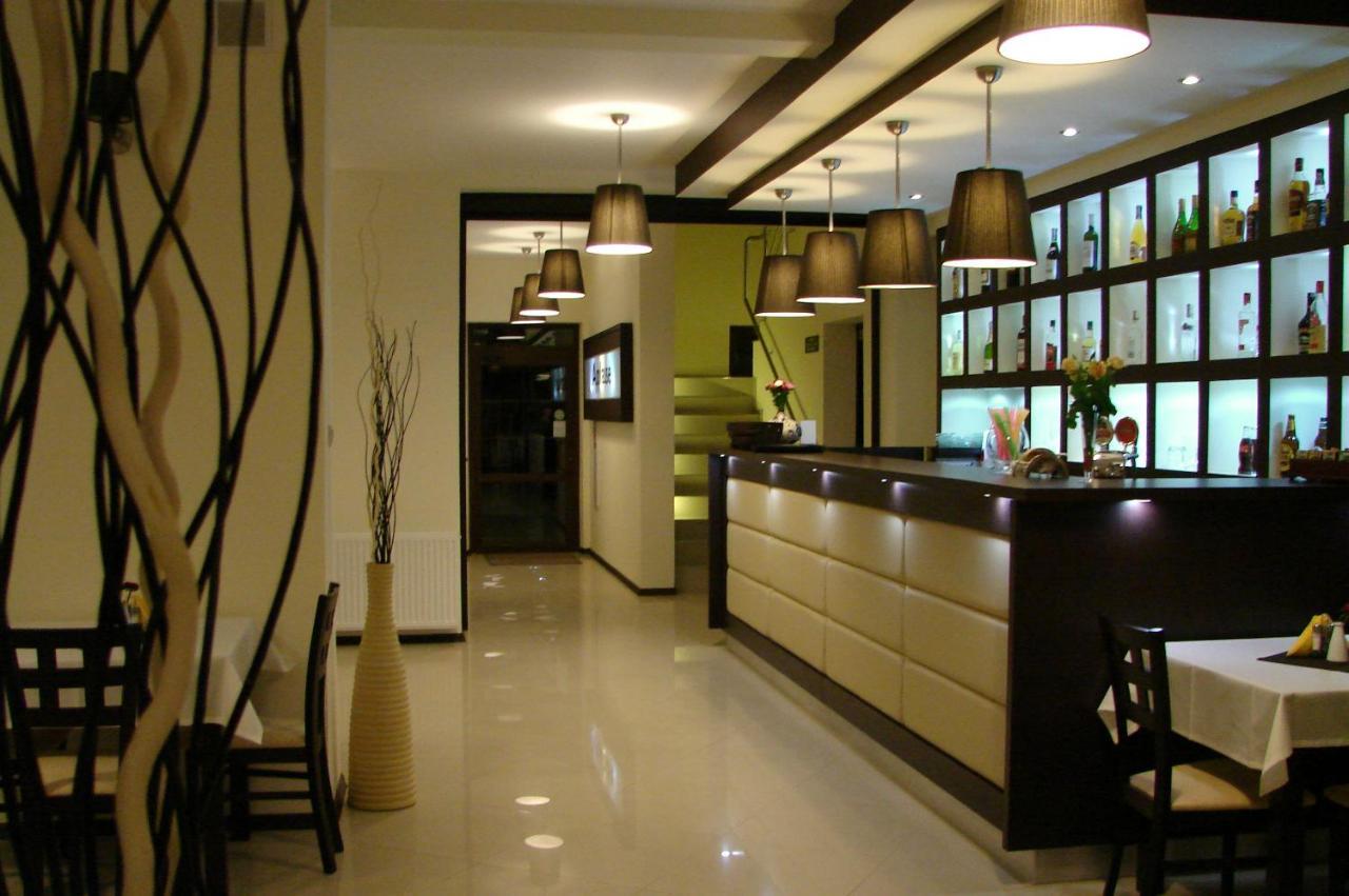 Restauracja Applause Ludwin Exterior foto