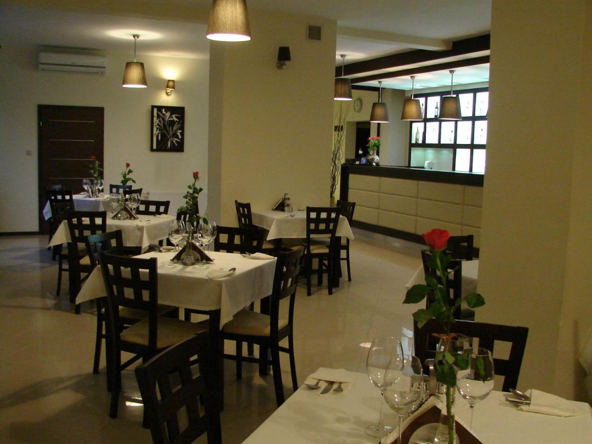 Restauracja Applause Ludwin Exterior foto